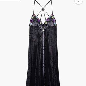 NWT Savage Fenty Floral Embroidery Night Slip